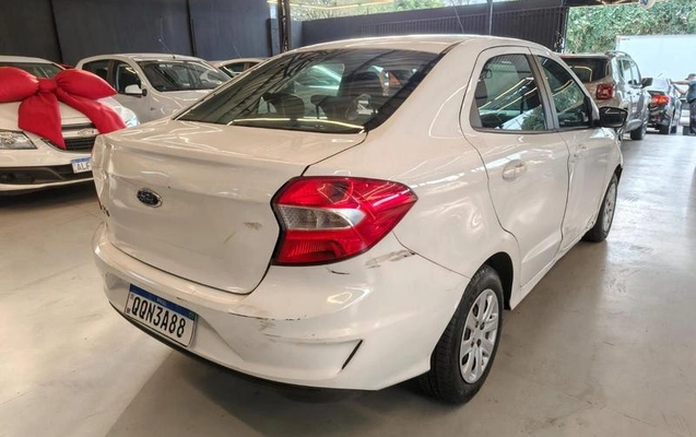 imagem-https://www.socarrao.com.br/sc-vehicle-images-prod/4007653/1790101986340-8434091_7_B_646131f4b1.jpeg
