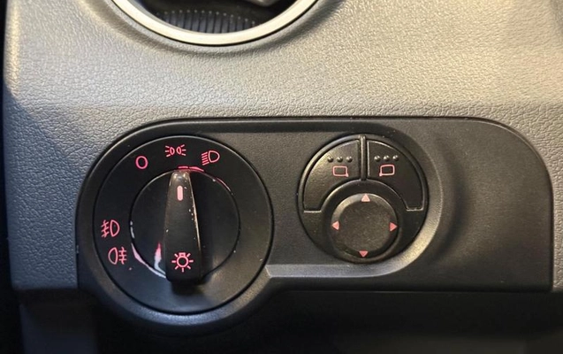 imagem-https://www.socarrao.com.br/sc-vehicle-images-prod/4007656/1790023968564-8363755_25_B_6d7eec2b8d.jpeg