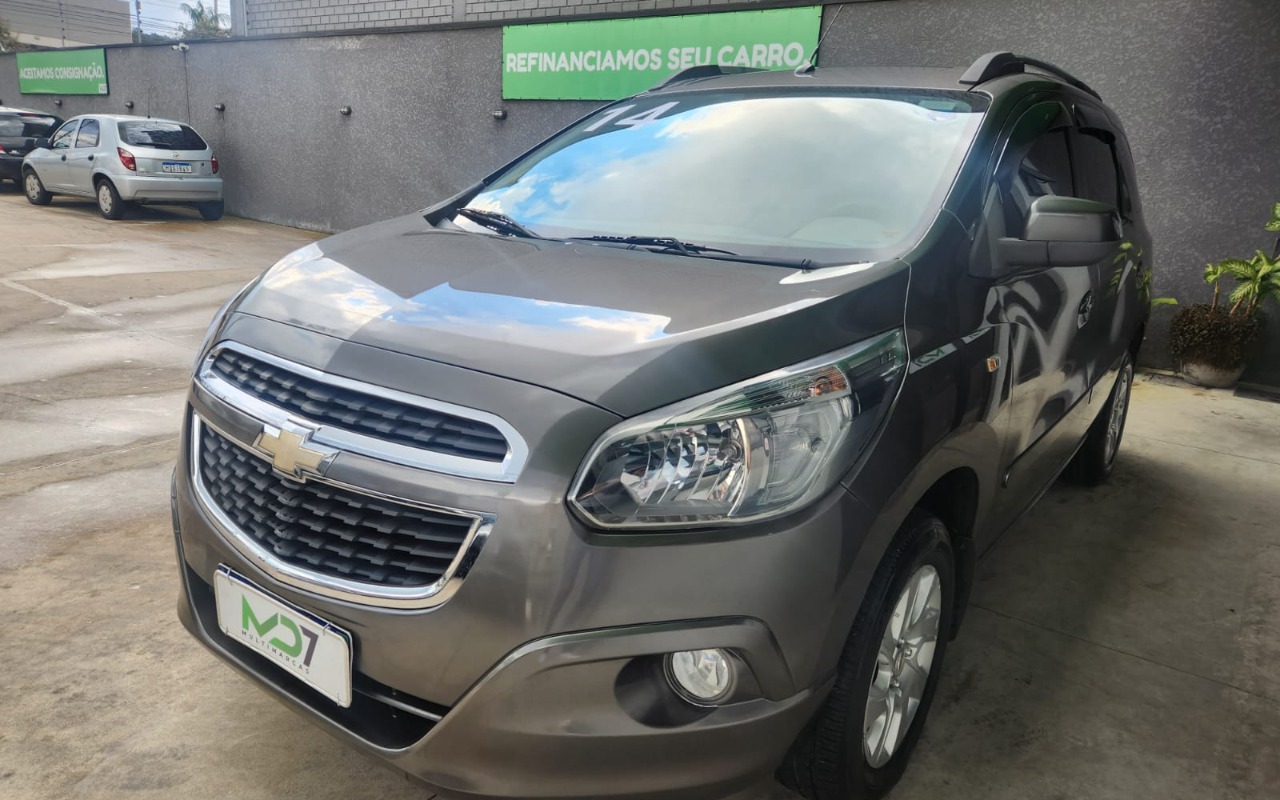Chevrolet Spin 2014 Cinza — foto 1 de 3