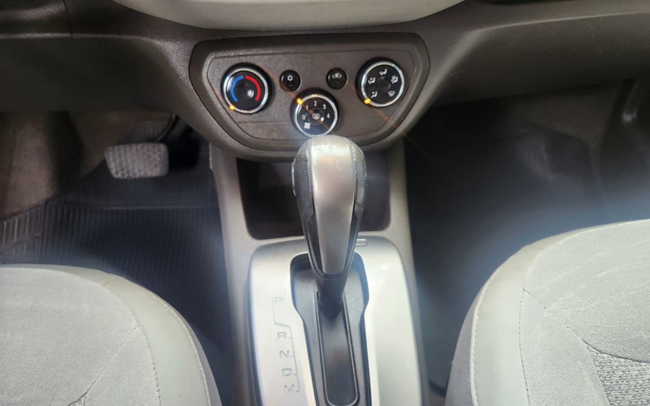imagem-https://www.socarrao.com.br/sc-vehicle-images-prod/4007714/1790024119018-czE0LmpwZWc.jpeg