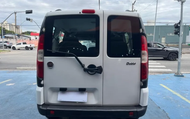 imagem-https://www.socarrao.com.br/sc-vehicle-images-prod/4007824/1790024104777-cedd9b29-b159-491c-bdad-45d9d4666d88.webp