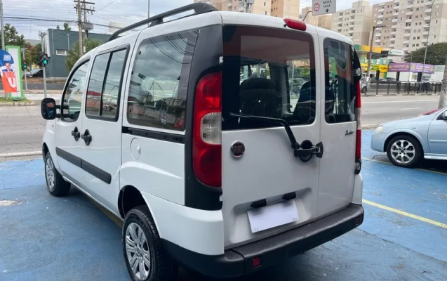 imagem-https://www.socarrao.com.br/sc-vehicle-images-prod/4007824/1790024104779-b50379d0-625e-4864-b41c-27857f6ac2cf.webp