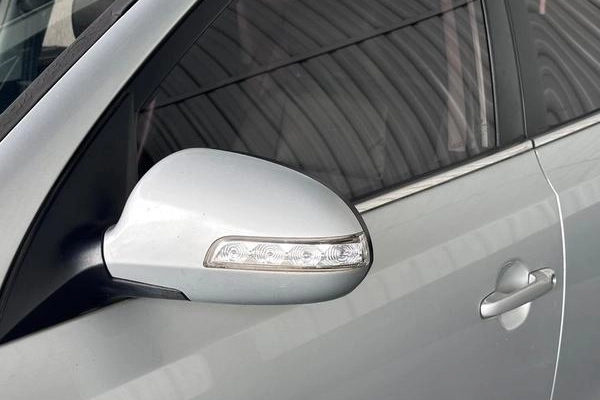imagem-https://www.socarrao.com.br/sc-vehicle-images-prod/4008101/1790024622319-8487385_7_B_2951e7c505.jpeg