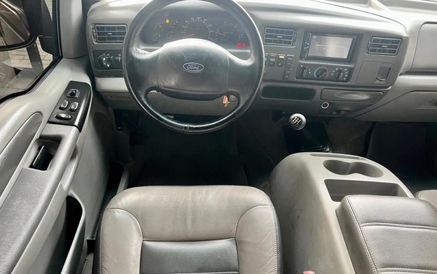 imagem-https://www.socarrao.com.br/sc-vehicle-images-prod/4008102/1790024623444-8498987_14_B_951ba19a84.jpeg
