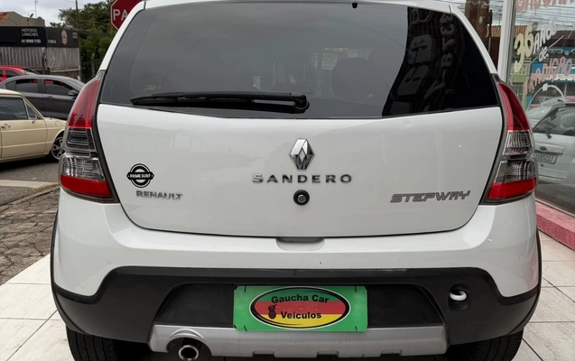 imagem-https://www.socarrao.com.br/sc-vehicle-images-prod/4008406/1790279932703-M2E2Mzg0NTItNGE5NS00MzMwLTgwZTQtZTc2ODM2MzM1NzhlLmpwZw.jpg