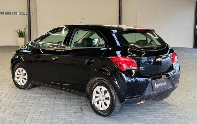 imagem-https://www.socarrao.com.br/sc-vehicle-images-prod/4008442/1790025083338-8498858_7_B_30cb80a0d2.jpeg