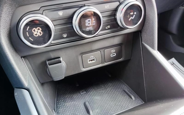 imagem-https://www.socarrao.com.br/sc-vehicle-images-prod/4008625/1790025456001-8471782_16_B_bb39f64d77.jpeg