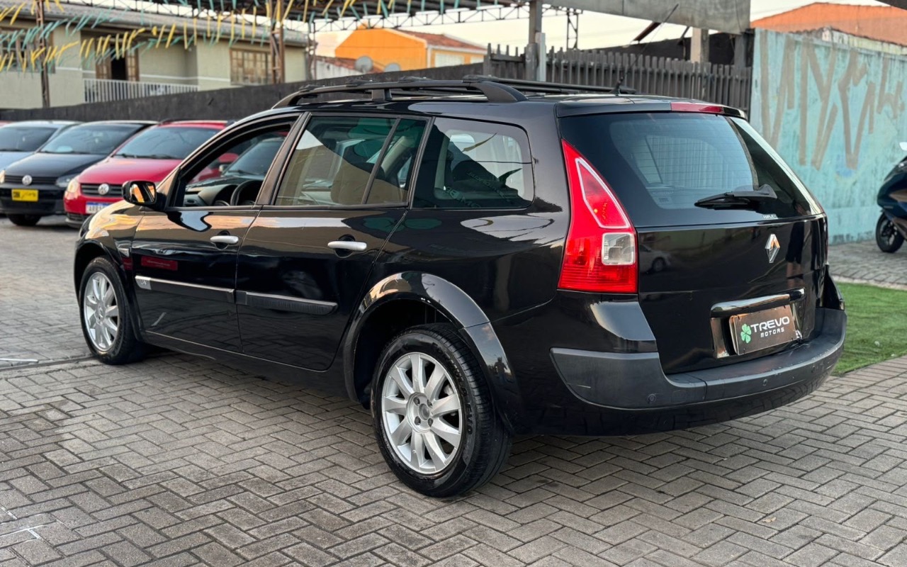 imagem-https://www.socarrao.com.br/sc-vehicle-images-prod/4008944/1790025980794-ZDU2OTNhMzEtMzlkMS00ZGY3LWFhM2UtZGEzMmY5MGUxZmVmLmpwZWc.jpeg