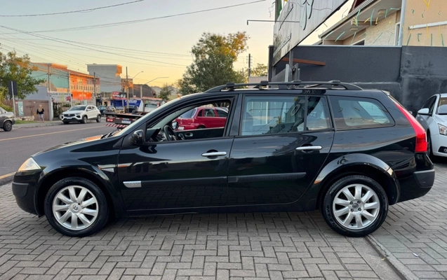imagem-https://www.socarrao.com.br/sc-vehicle-images-prod/4008944/1790025981281-ZDExZWM3YjQtZDNhYS00NjVjLWI3OGItNjg3NzhjZDVhY2YwLmpwZWc.jpeg