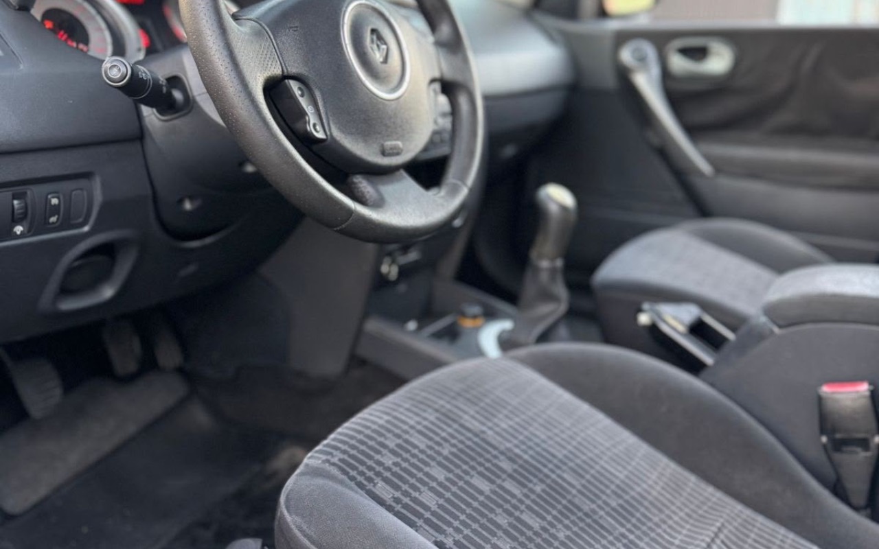imagem-https://www.socarrao.com.br/sc-vehicle-images-prod/4008944/1790025981483-ZGE2MWQxMDQtNjc5Yy00NjBhLTg5OGMtNjEzNzY0MmJjNTgwLmpwZWc.jpeg
