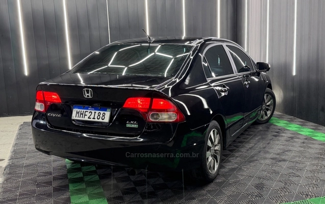 imagem-https://www.socarrao.com.br/sc-vehicle-images-prod/4009038/1790026347544-1b8c0939eff511c7bfa8f0e2dfc1ef07_big.jpeg