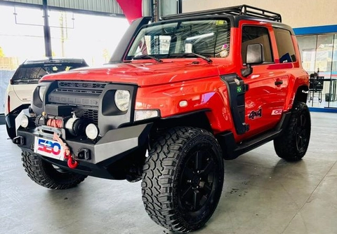 Troller T-4 2015 Laranja — foto 1 de 3