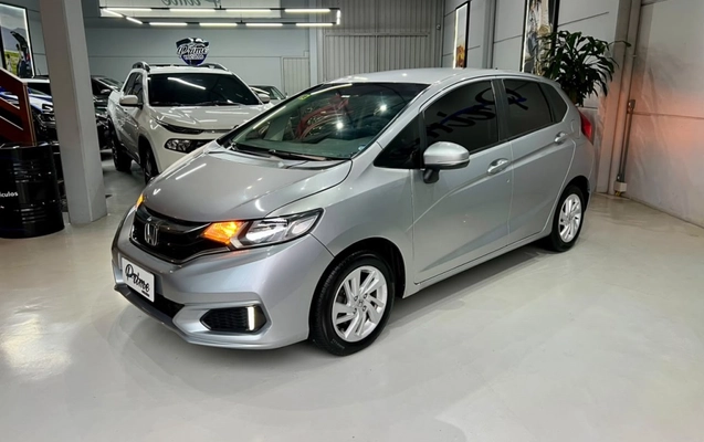 imagem-https://www.socarrao.com.br/sc-vehicle-images-prod/4010086/1790028964393-6_071524.jpg