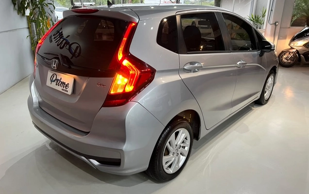 imagem-https://www.socarrao.com.br/sc-vehicle-images-prod/4010086/1790028964404-10_071524.jpg