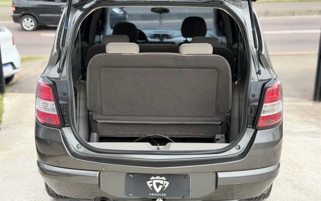 imagem-https://www.socarrao.com.br/sc-vehicle-images-prod/4010168/1791399139236-8468982_15_B_7aa4d0f493.jpeg