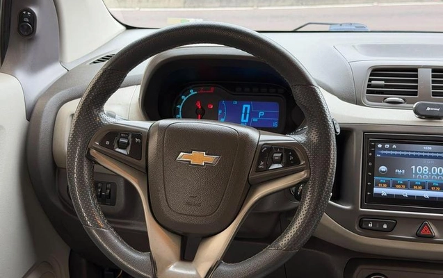 imagem-https://www.socarrao.com.br/sc-vehicle-images-prod/4010168/1791399139247-8468982_13_B_37b0a63405.jpeg