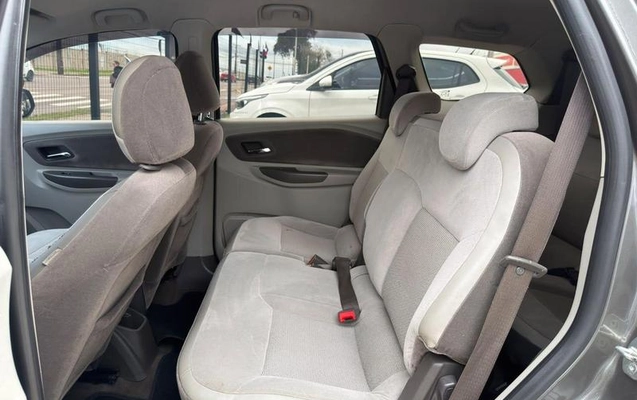 imagem-https://www.socarrao.com.br/sc-vehicle-images-prod/4010168/1791399139290-8468982_15_B_388bccd83c.jpeg