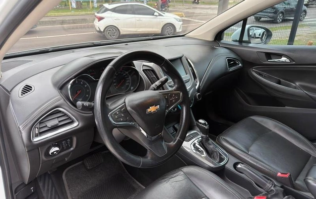 imagem-https://www.socarrao.com.br/sc-vehicle-images-prod/4010197/1791394923651-8472921_11_B_e4bd9f32f8.jpeg