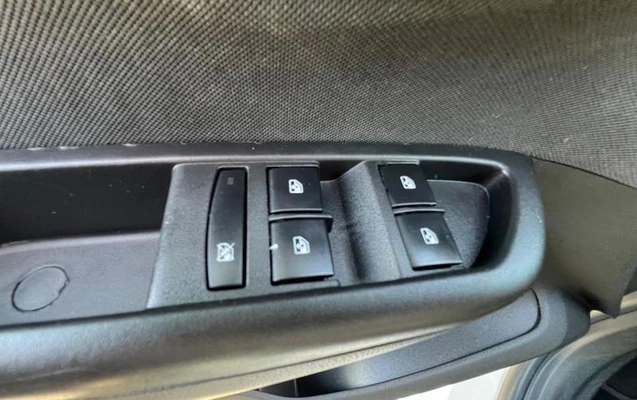 imagem-https://www.socarrao.com.br/sc-vehicle-images-prod/4010364/1790029378180-8495654_13_B_44e08e25d1.jpeg