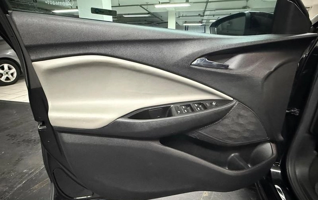 imagem-https://www.socarrao.com.br/sc-vehicle-images-prod/4010402/1790030317976-8454453_10_B_76998e8a34.jpeg