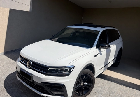 Volkswagen Tiguan 2021 Branco — foto 1 de 3