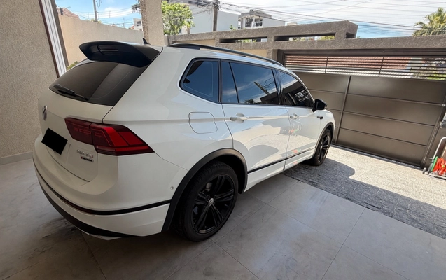 imagem-https://www.socarrao.com.br/sc-vehicle-images-prod/4012668/1790594811753-RDY2NTk2RTktNzUxNy00ODdFLUJGM0UtMkMwQTQyMTNEQTc4LnBuZw.png