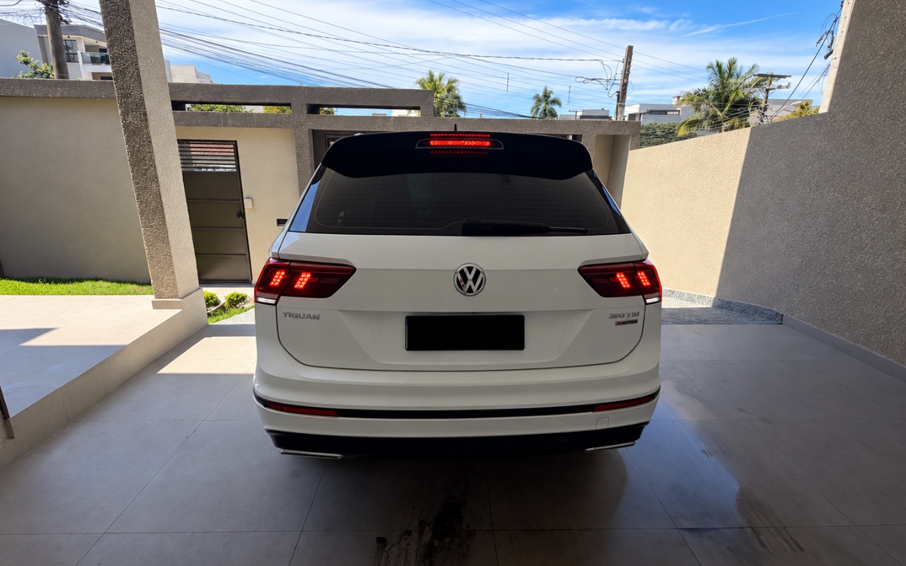 imagem-https://www.socarrao.com.br/sc-vehicle-images-prod/4012668/1790594812061-MjdCOTM0OEQtMDc1OS00Nzg0LUI5RTctQTIxQjlBMTk3NDA1LnBuZw.png