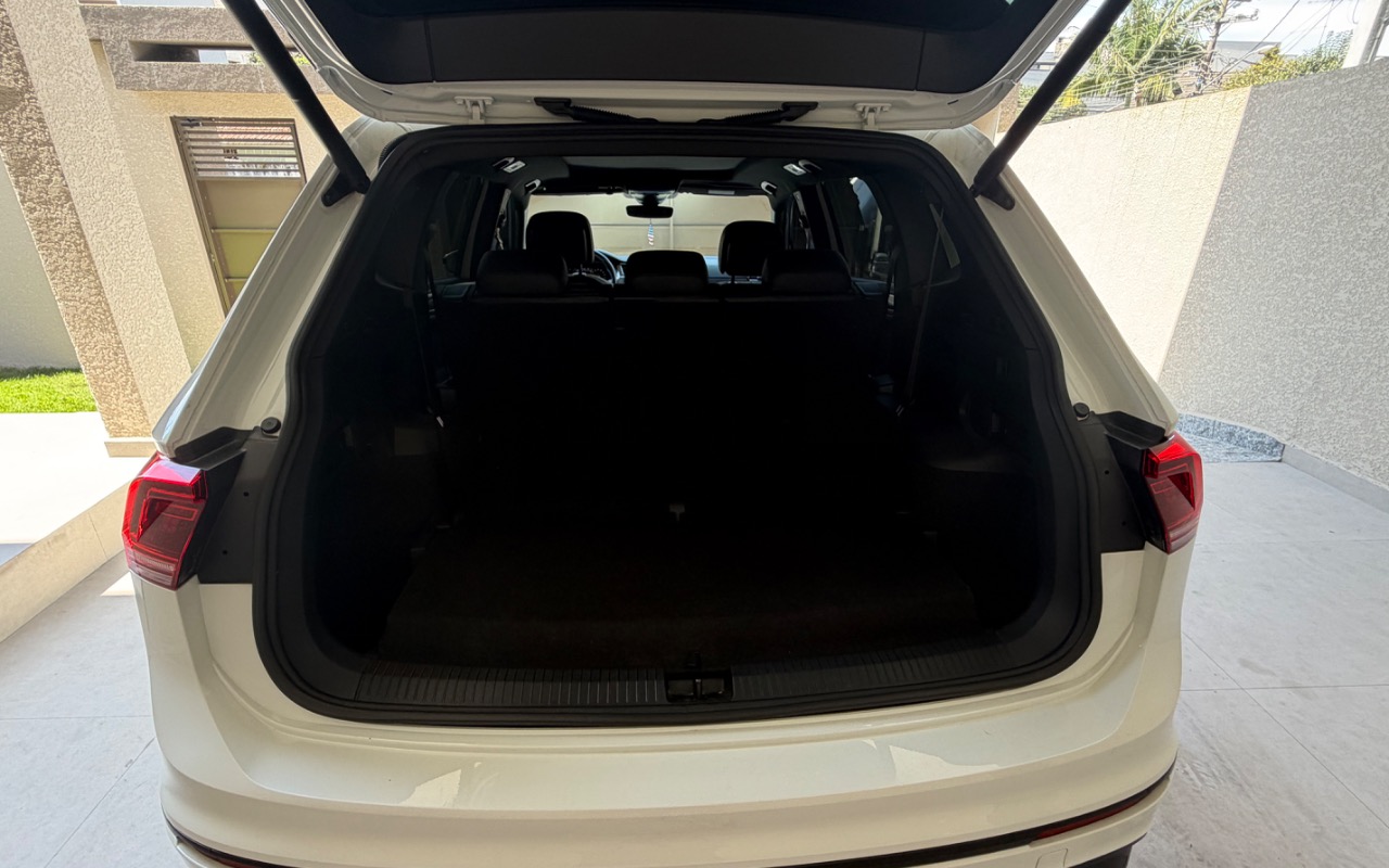 imagem-https://www.socarrao.com.br/sc-vehicle-images-prod/4012668/1790594813065-SU1HXzk3NTguanBlZw.jpeg