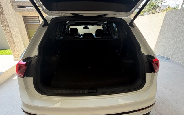 imagem-https://www.socarrao.com.br/sc-vehicle-images-prod/4012668/1790594813065-SU1HXzk3NTguanBlZw.jpeg