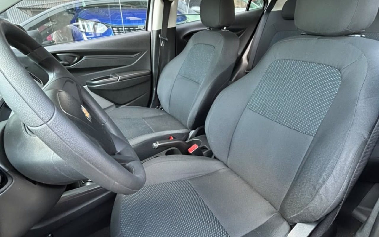 imagem-https://www.socarrao.com.br/sc-vehicle-images-prod/4012915/1790036499842-V2hhdHNBcHAgSW1hZ2UgMjAyNi0wOS0yMSBhdCAxNC4xOS4xMiAoMSkuanBlZw.jpeg