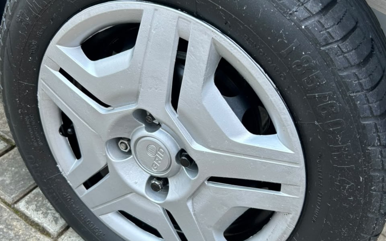 imagem-https://www.socarrao.com.br/sc-vehicle-images-prod/4012915/1790036500120-V2hhdHNBcHAgSW1hZ2UgMjAyNi0wOS0yMSBhdCAxNC4xOS4xMyAoMSkuanBlZw.jpeg