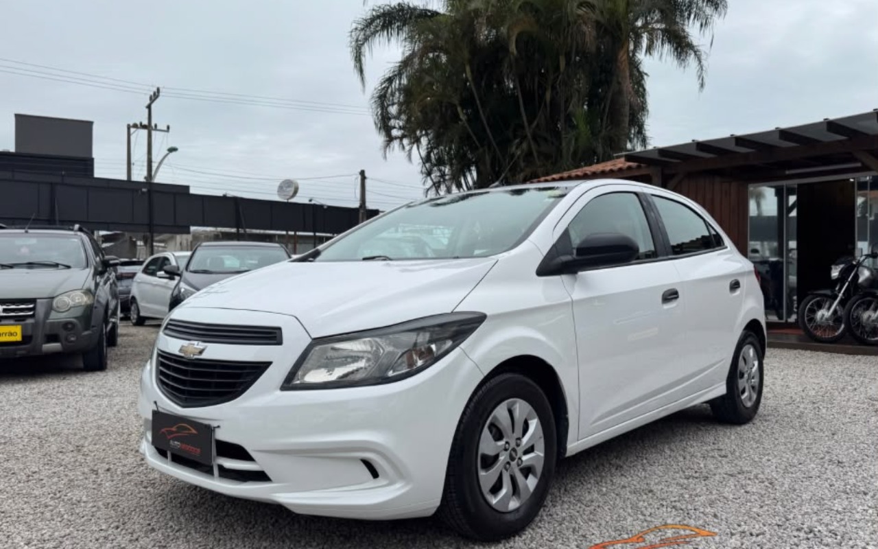 Chevrolet Onix 2016 Branco — foto 1 de 3
