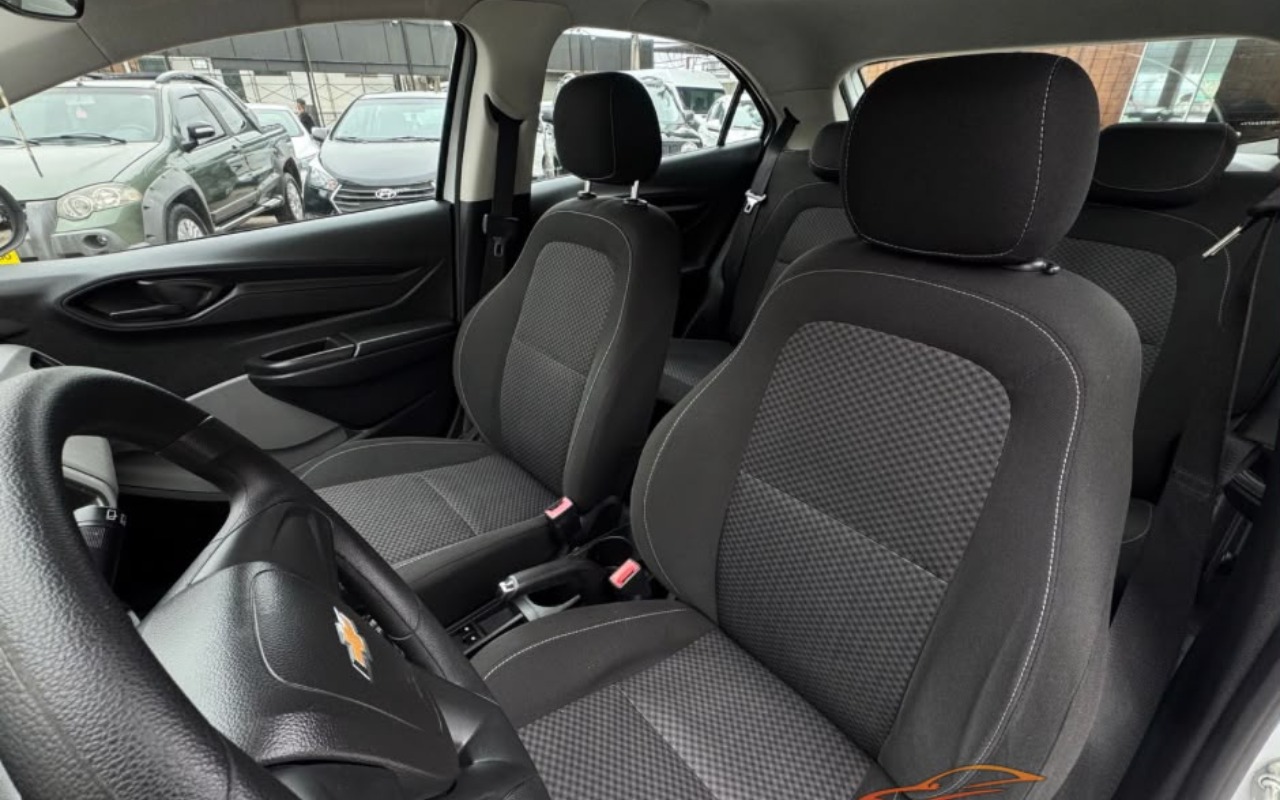 imagem-https://www.socarrao.com.br/sc-vehicle-images-prod/4013751/1790038275187-Ny5qcGVn.jpeg