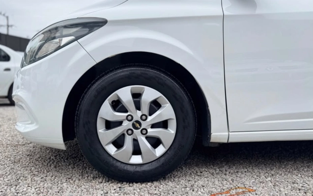 imagem-https://www.socarrao.com.br/sc-vehicle-images-prod/4013751/1790038275917-MTQuanBlZw.jpeg