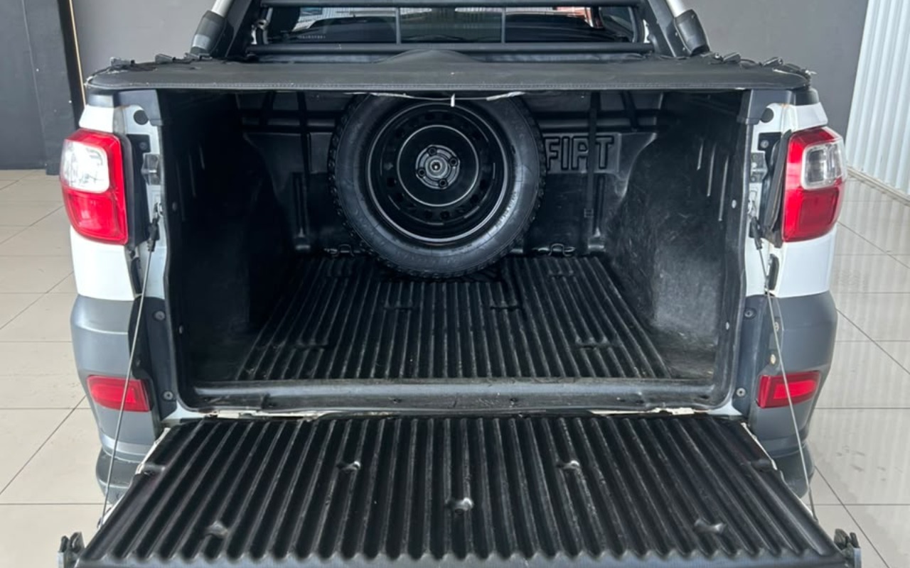 imagem-https://www.socarrao.com.br/sc-vehicle-images-prod/4013844/1790038767543-V2hhdHNBcHAgSW1hZ2UgMjAyNi0wOS0yMSBhdCAxNS4yMi41MyAoMSkuanBlZw.jpeg
