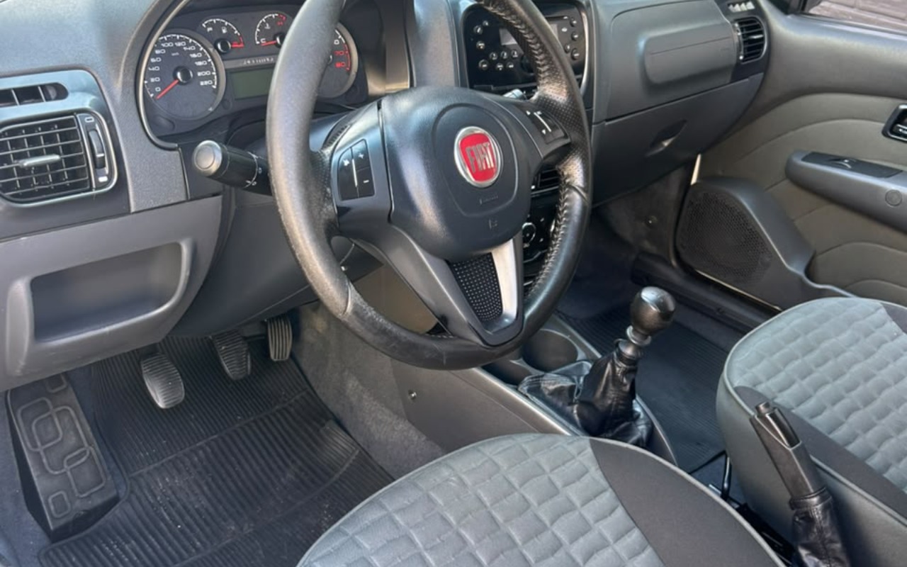imagem-https://www.socarrao.com.br/sc-vehicle-images-prod/4013844/1790038767732-V2hhdHNBcHAgSW1hZ2UgMjAyNi0wOS0yMSBhdCAxNS4yMi41MyAoMikuanBlZw.jpeg