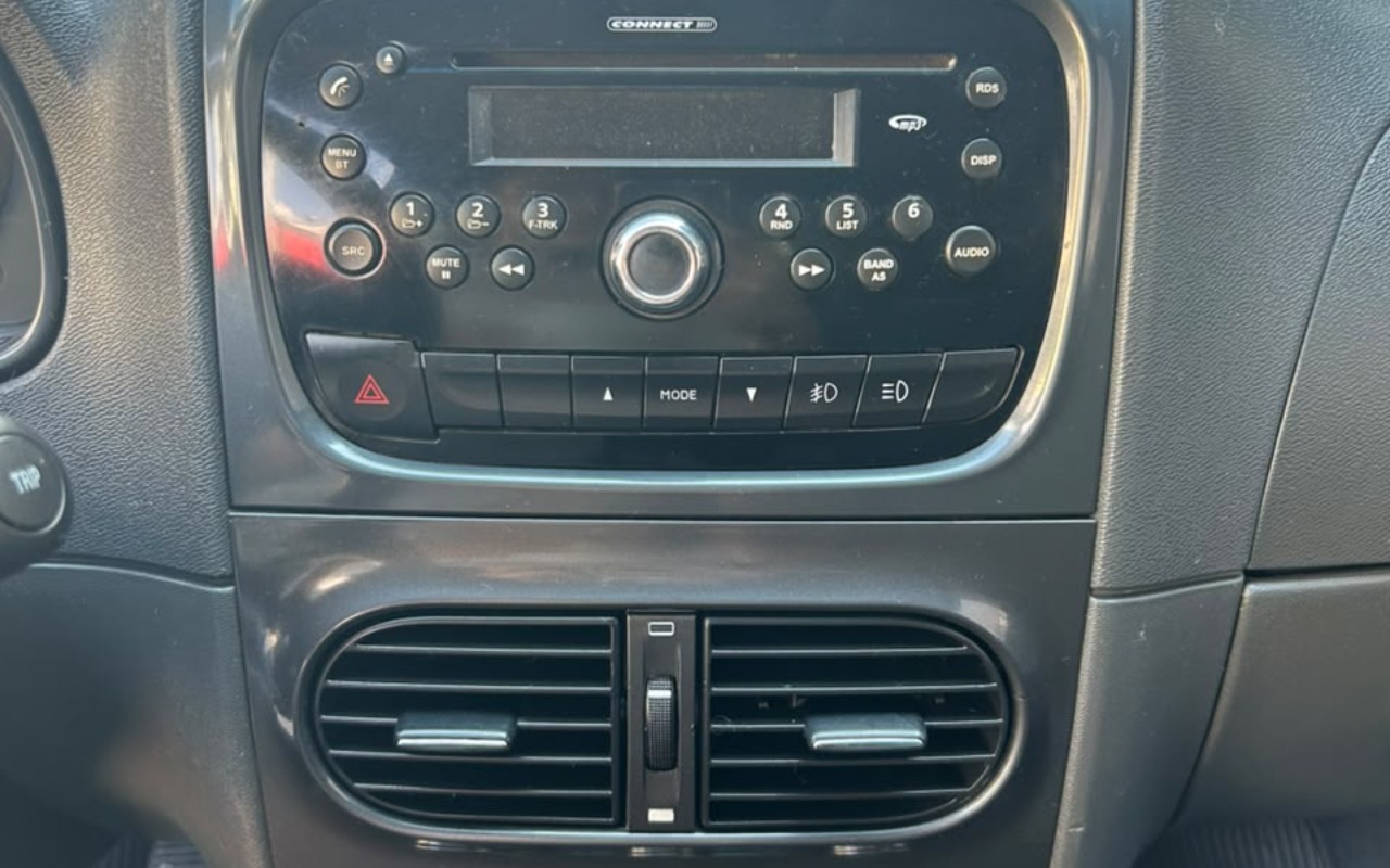 imagem-https://www.socarrao.com.br/sc-vehicle-images-prod/4013844/1790038767948-V2hhdHNBcHAgSW1hZ2UgMjAyNi0wOS0yMSBhdCAxNS4yMi41NCAoMikuanBlZw.jpeg