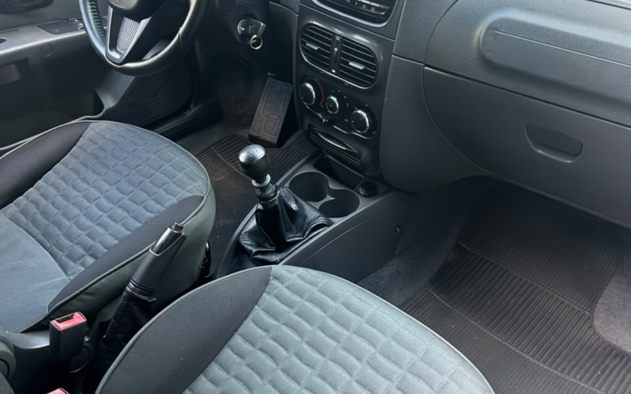 imagem-https://www.socarrao.com.br/sc-vehicle-images-prod/4013844/1790038768041-V2hhdHNBcHAgSW1hZ2UgMjAyNi0wOS0yMSBhdCAxNS4yMi41NS5qcGVn.jpeg