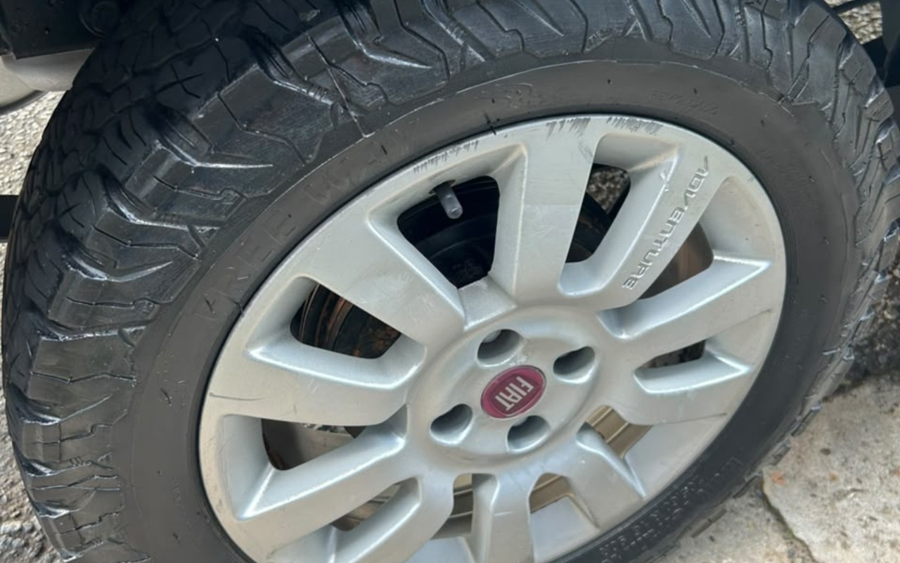 imagem-https://www.socarrao.com.br/sc-vehicle-images-prod/4013844/1790038768531-V2hhdHNBcHAgSW1hZ2UgMjAyNi0wOS0yMSBhdCAxNS4yMi41NiAoMikuanBlZw.jpeg
