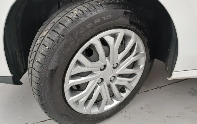 imagem-https://www.socarrao.com.br/sc-vehicle-images-prod/4019216/1790053793001-2_032343.jpg