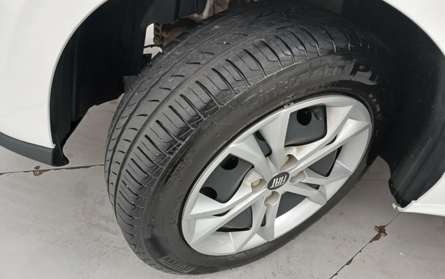 imagem-https://www.socarrao.com.br/sc-vehicle-images-prod/4019938/1790055665002-1_031243.jpg
