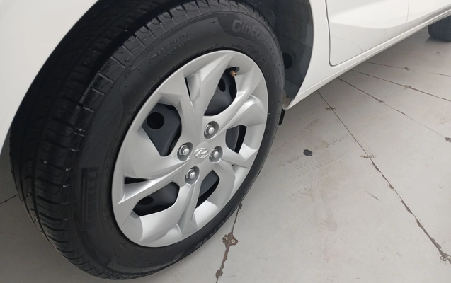 imagem-https://www.socarrao.com.br/sc-vehicle-images-prod/4020497/1790056116880-1_011036.jpg