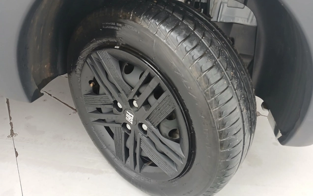 imagem-https://www.socarrao.com.br/sc-vehicle-images-prod/4021343/1790057438559-1_100700.jpg