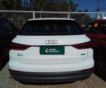 Audi Q3 2024 Branco — foto 1 de 3