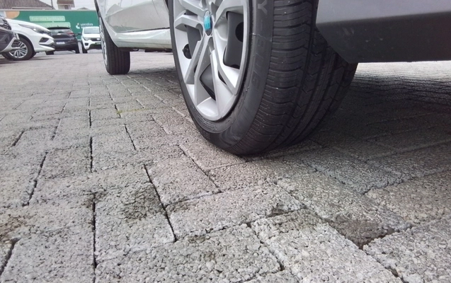 imagem-https://www.socarrao.com.br/sc-vehicle-images-prod/4023108/1790060219031-1_034812.jpg