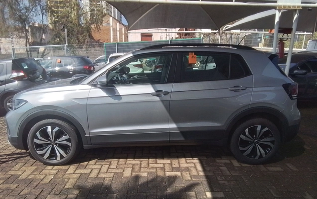 imagem-https://www.socarrao.com.br/sc-vehicle-images-prod/4023375/1790061690095-1_102817.jpg