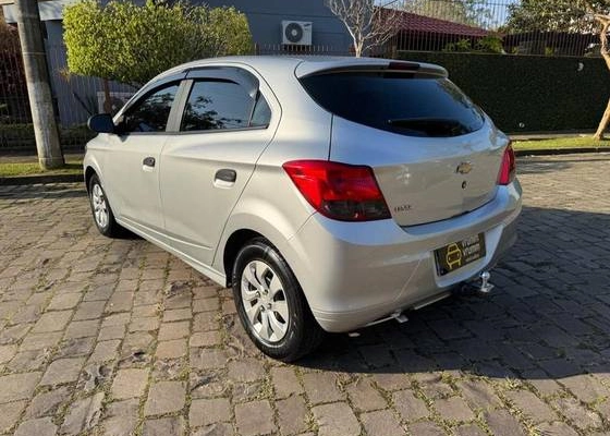 imagem-https://www.socarrao.com.br/sc-vehicle-images-prod/4025105/1790076618791-chevrolet-onix-1.0-mpfi-joy-8v-flex-4p-manual-wmimagem08251278990.jpg