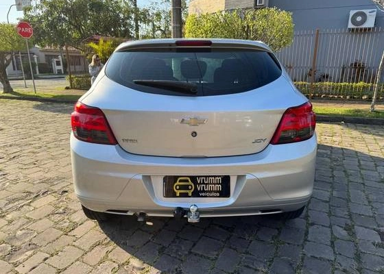 imagem-https://www.socarrao.com.br/sc-vehicle-images-prod/4025105/1790076618793-chevrolet-onix-1.0-mpfi-joy-8v-flex-4p-manual-wmimagem08251339067.jpg