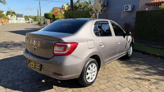 imagem-https://www.socarrao.com.br/sc-vehicle-images-prod/4025108/1790076622496-renault-logan-1.0-12v-sce-flex-zen-manual-wmimagem08254454697.jpg