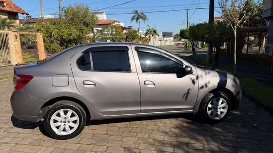 imagem-https://www.socarrao.com.br/sc-vehicle-images-prod/4025108/1790076622497-renault-logan-1.0-12v-sce-flex-zen-manual-wmimagem08254518344.jpg